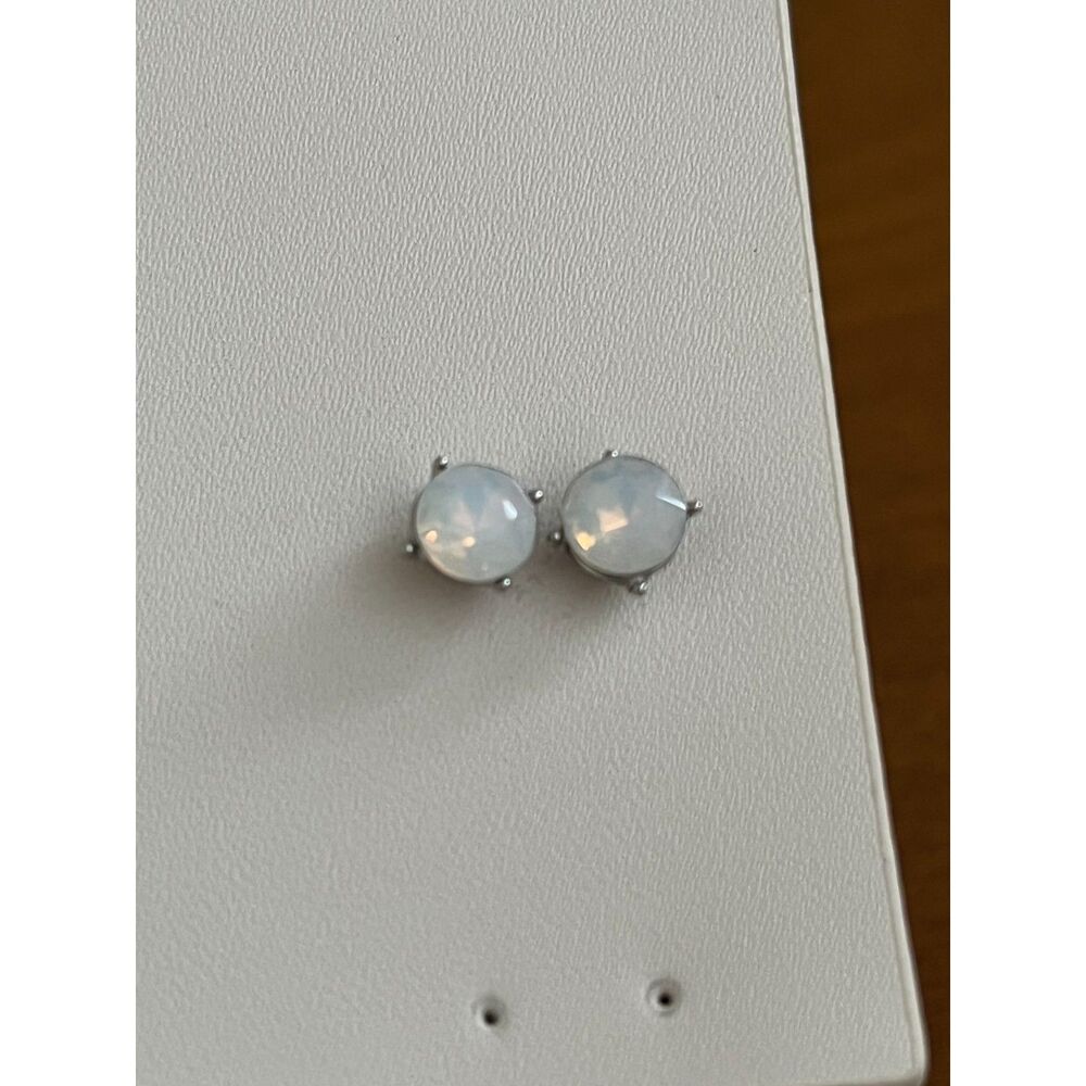 Loft Stud Earrings - Picture 4 of 4